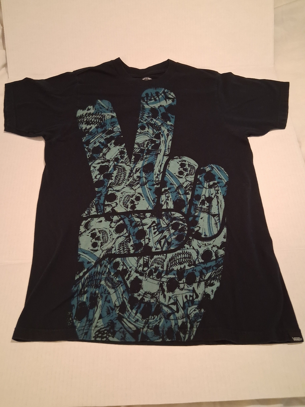 Vans Off The Wall Medium Peace Hand Skull Graphic T-Shirt